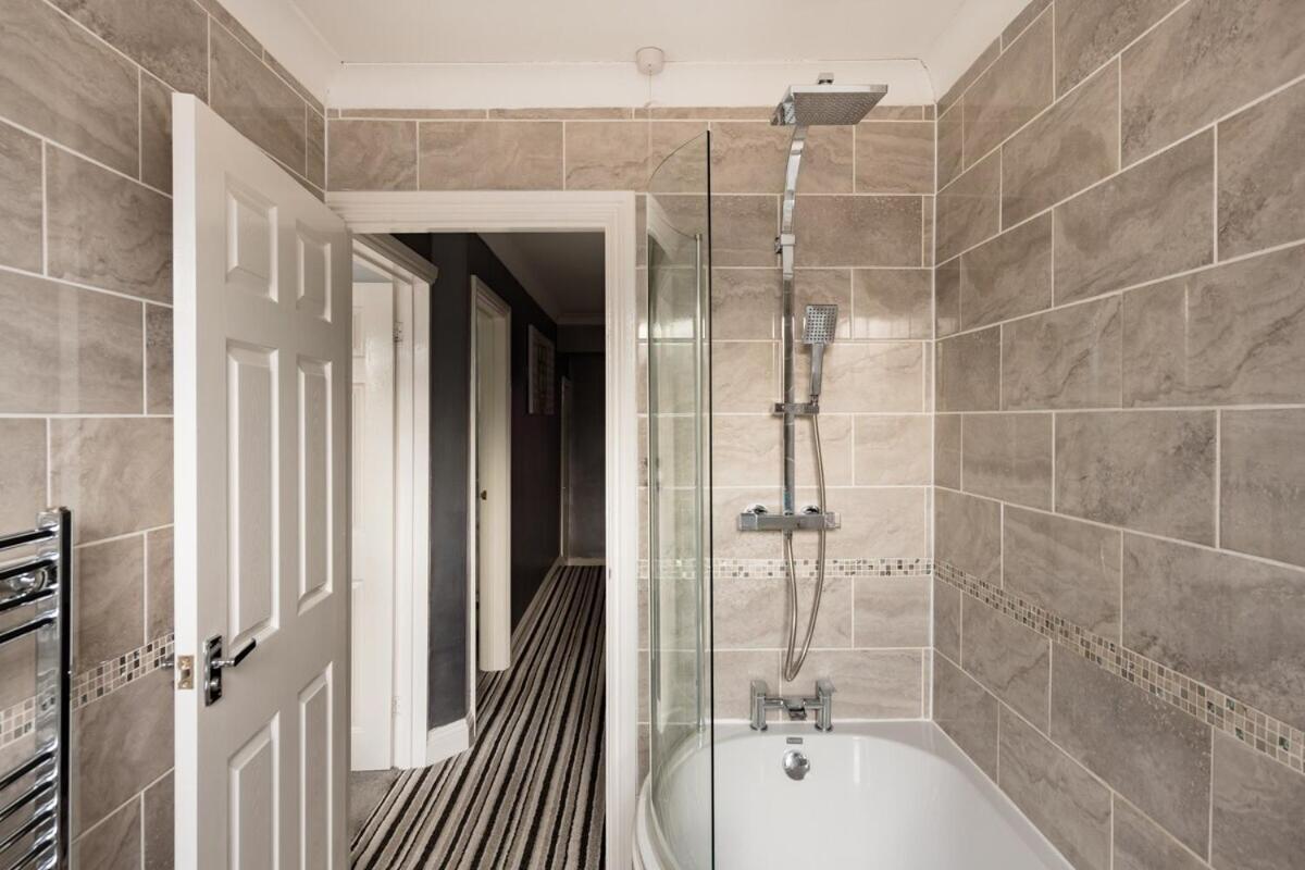 A Wave From It All Great Clacton Extérieur photo
